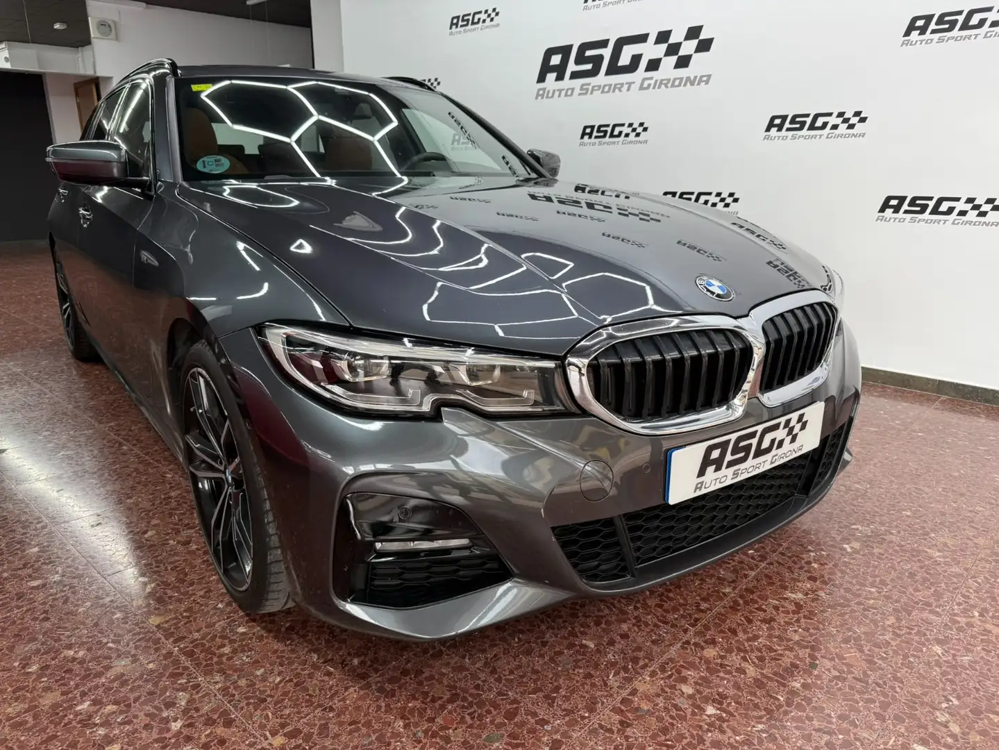 BMW 320 320dA xDrive Gris - 2