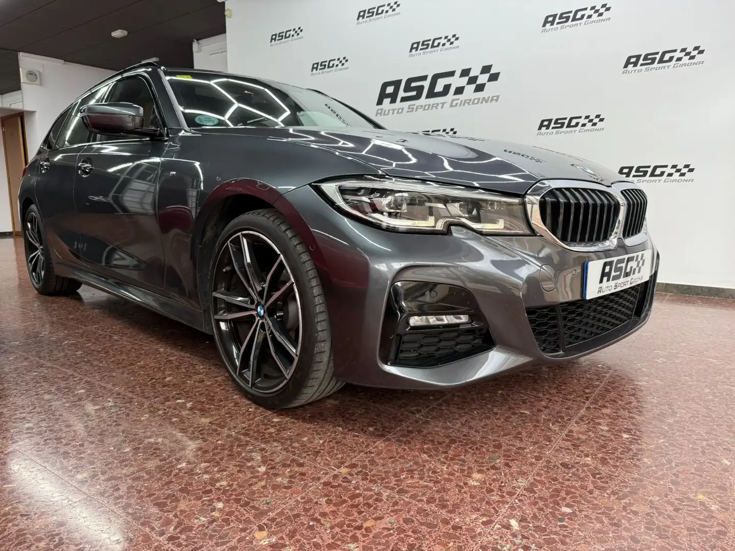 BMW 320 320dA xDrive Gris - 1