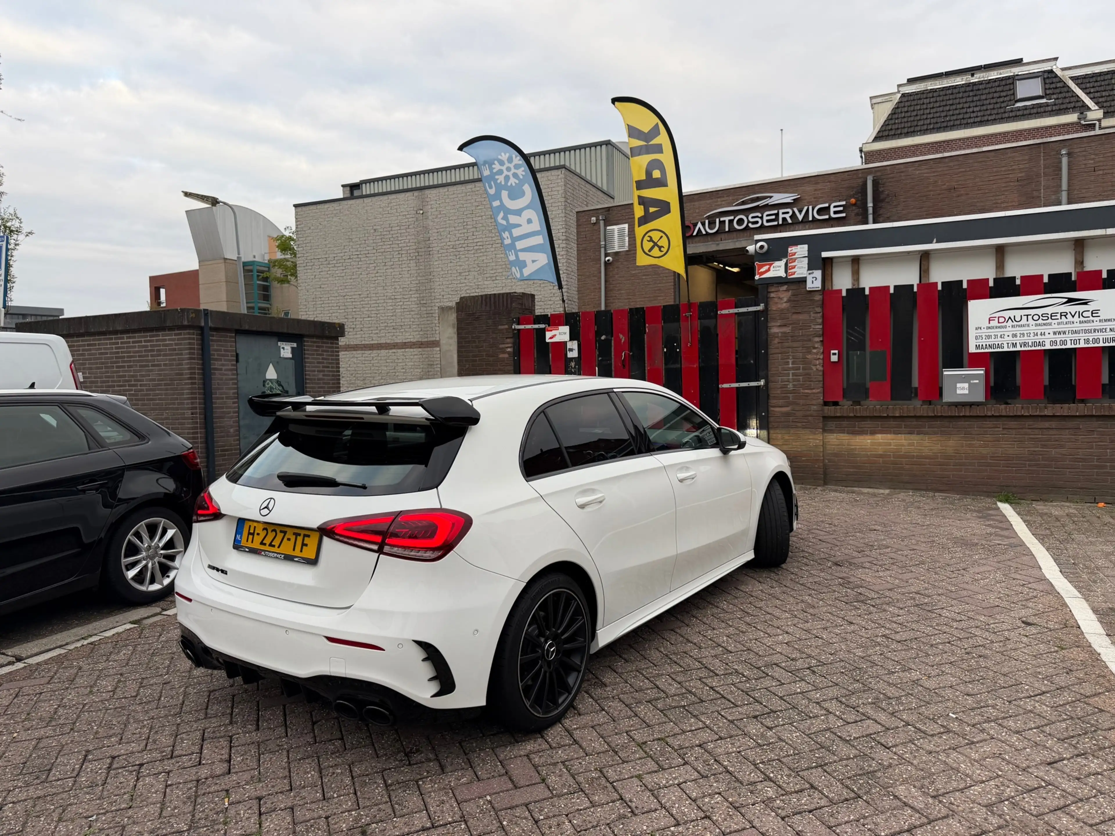 Mercedes-Benz A 220 Premium Plus — photo 12