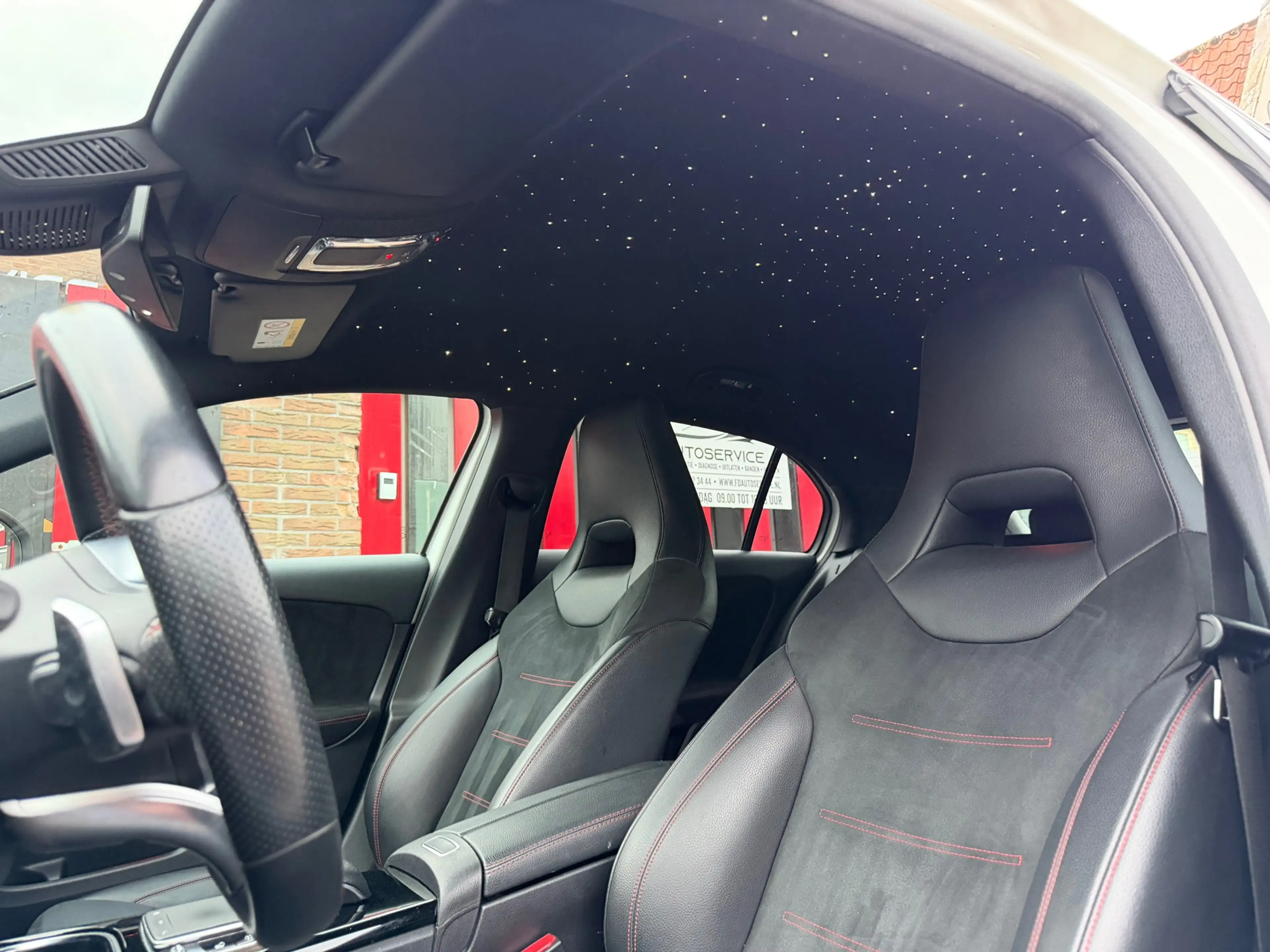 Mercedes-Benz A 220 Premium Plus — photo 2