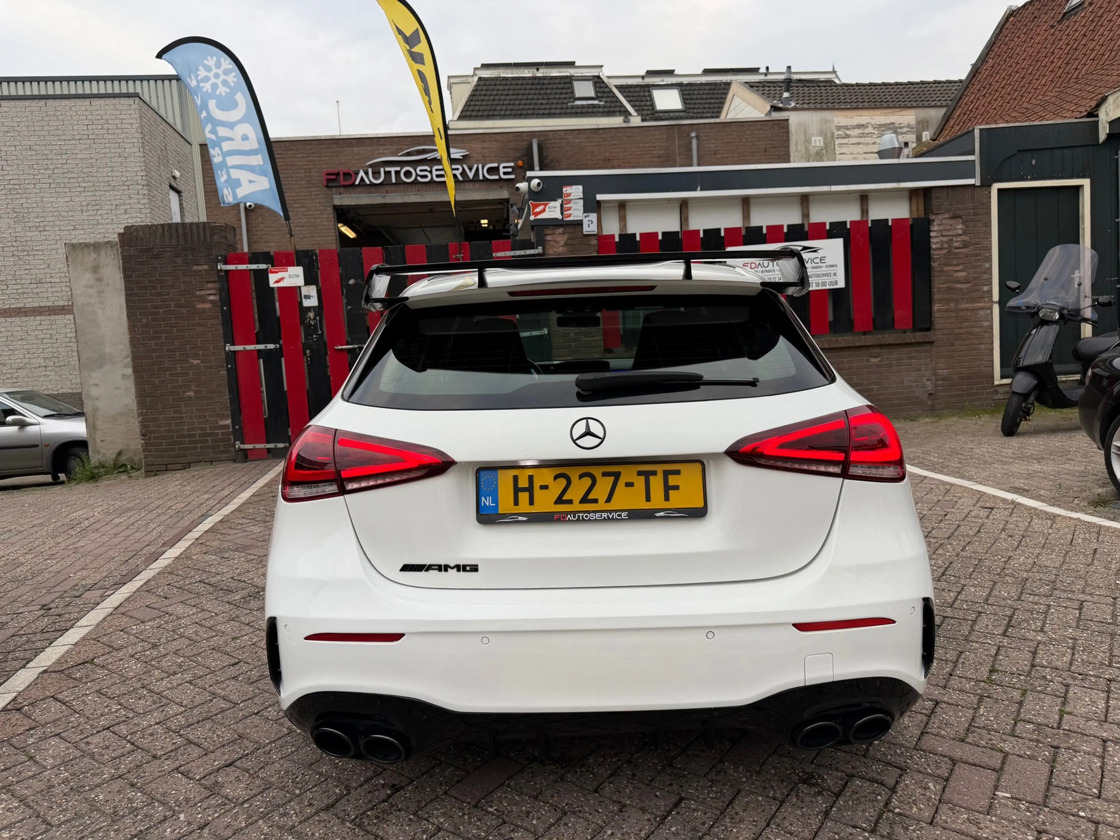 Mercedes-Benz A 220 Premium Plus — photo 3