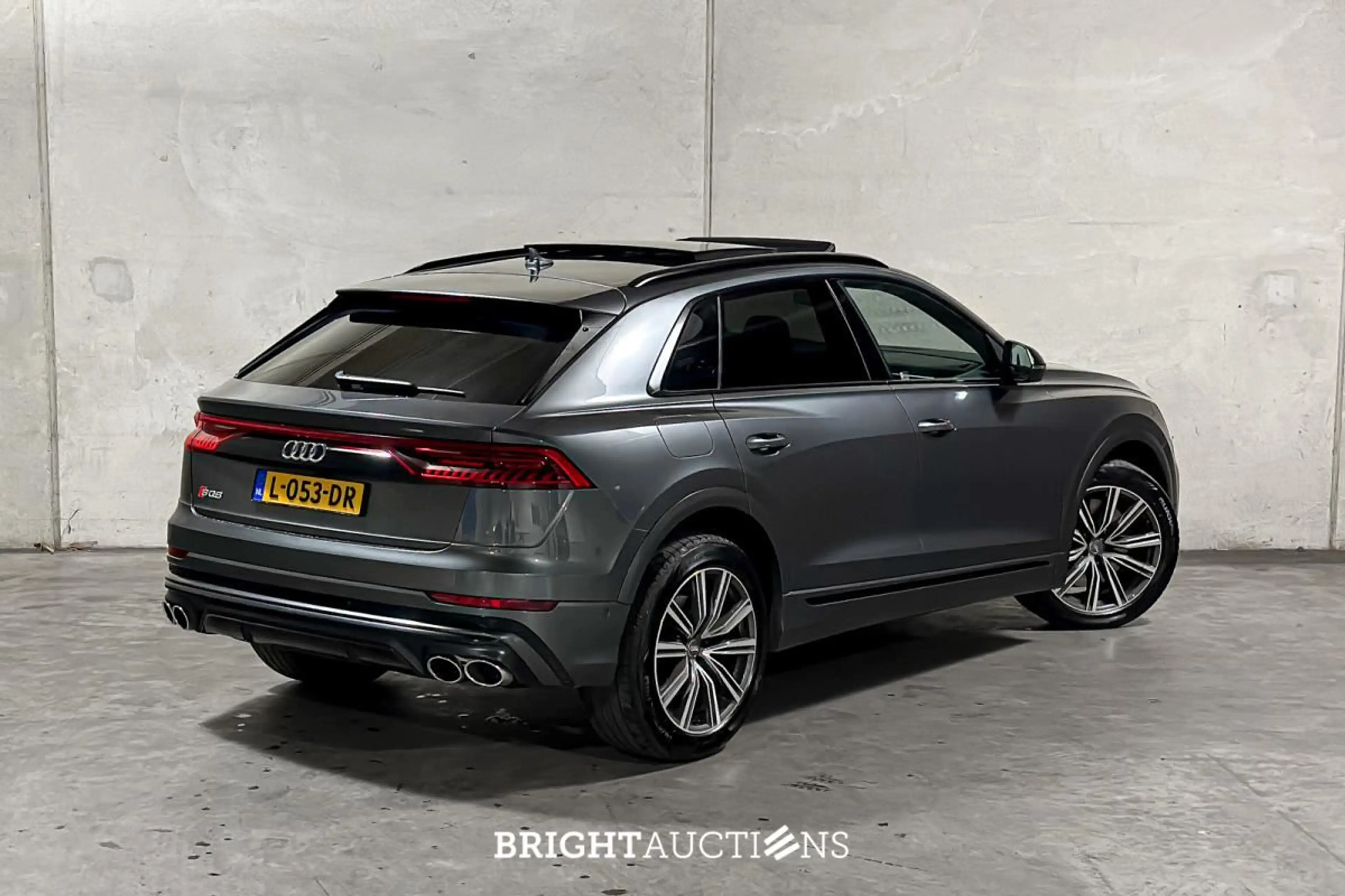 Audi SQ8 4.0 TDI V8 quattro — photo 13