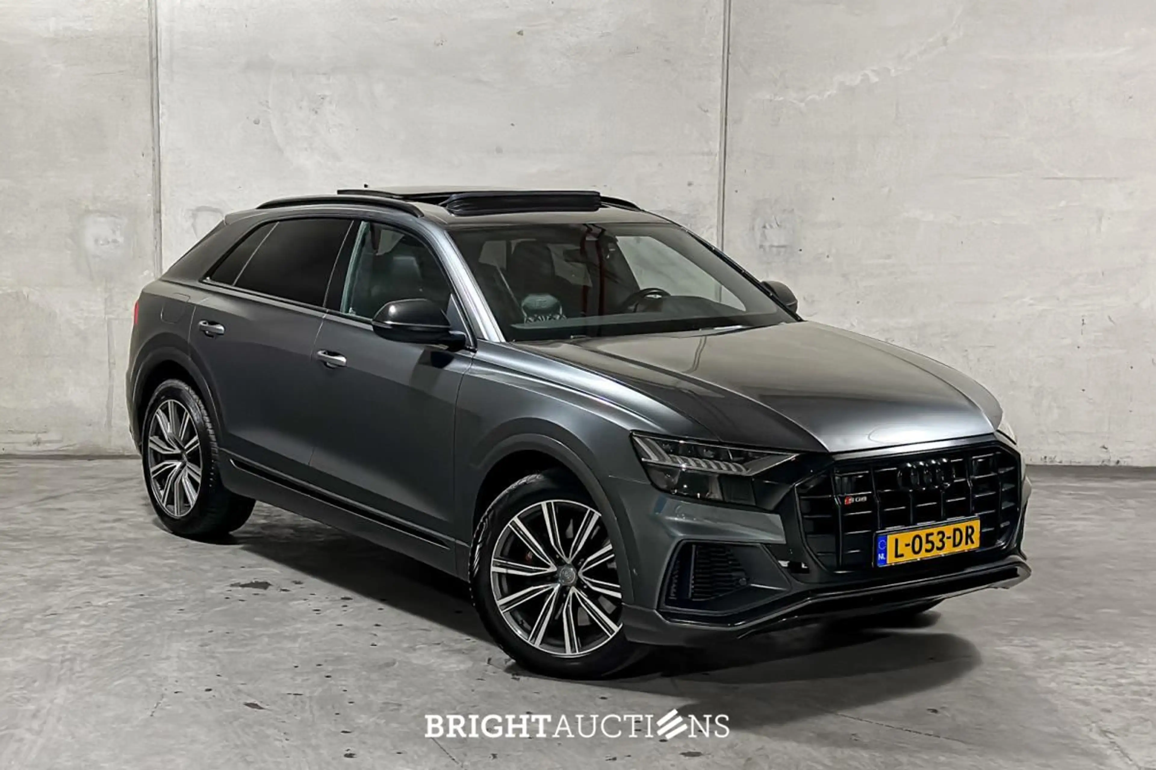 Audi SQ8 4.0 TDI V8 quattro — photo 10