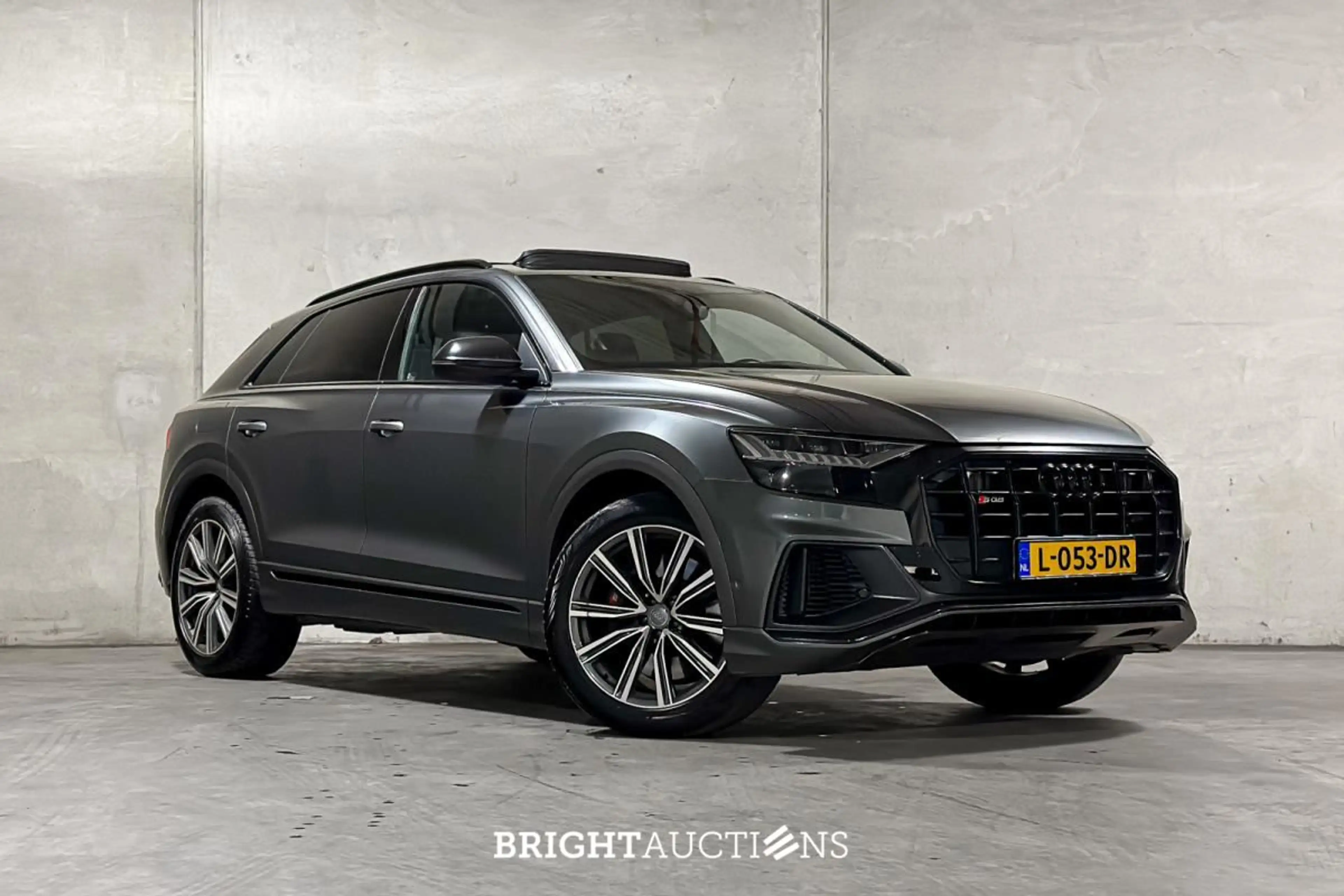 Audi SQ8 4.0 TDI V8 quattro — photo 9