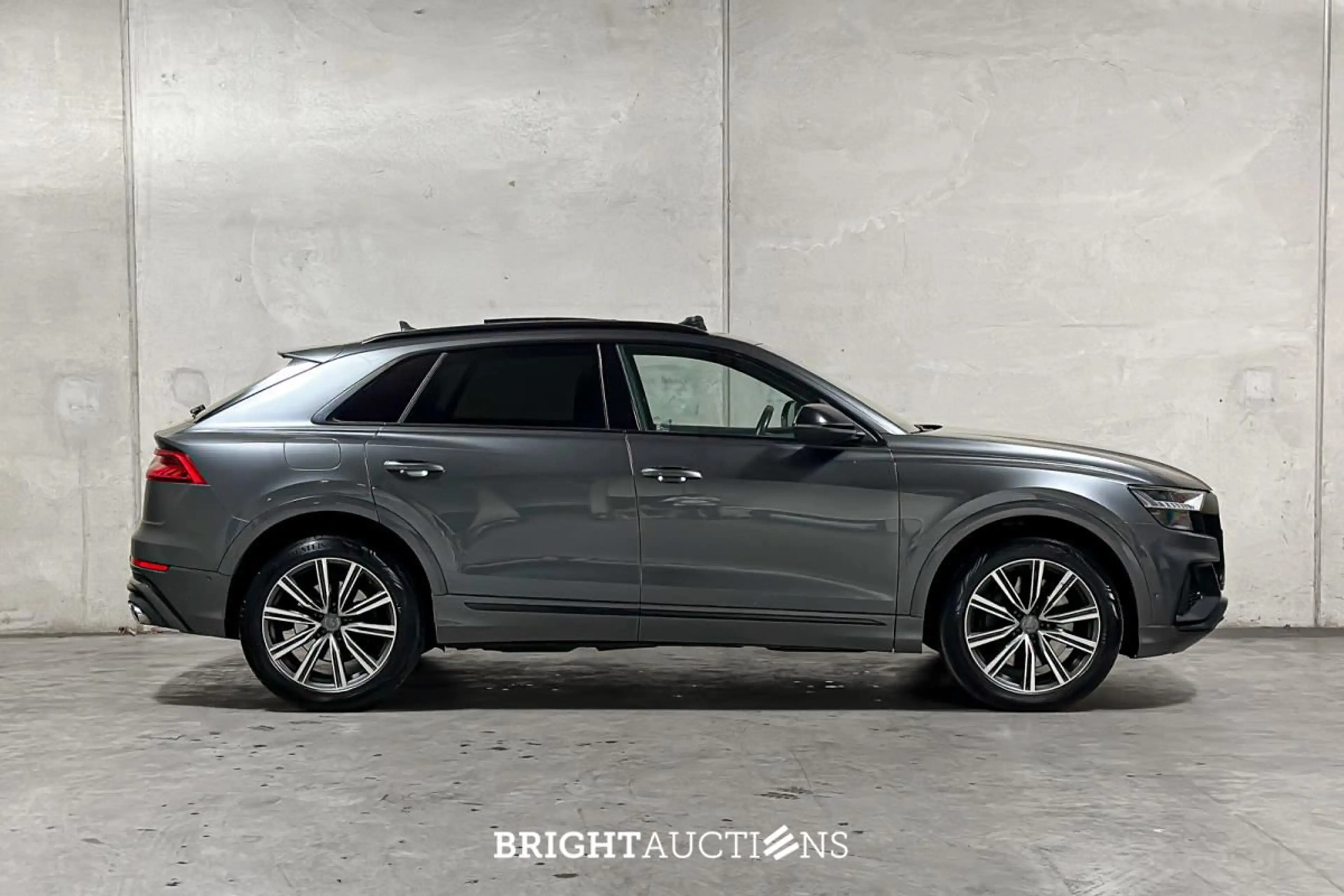 Audi SQ8 4.0 TDI V8 quattro — photo 11