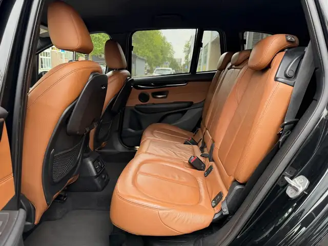 BMW 2 Series view 14