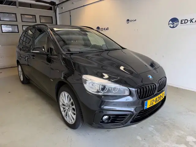 BMW 2 Series view 6