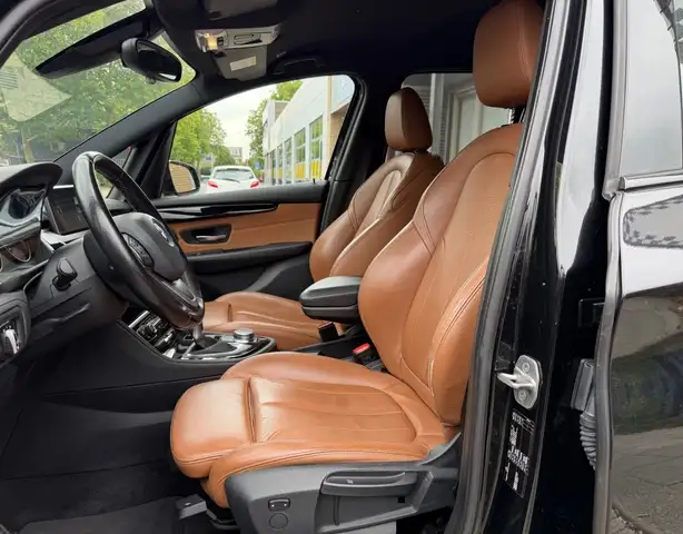 BMW 2 Series view 12