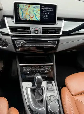 BMW 2 Series view 3
