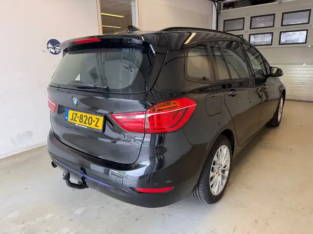BMW 2 Series view 7