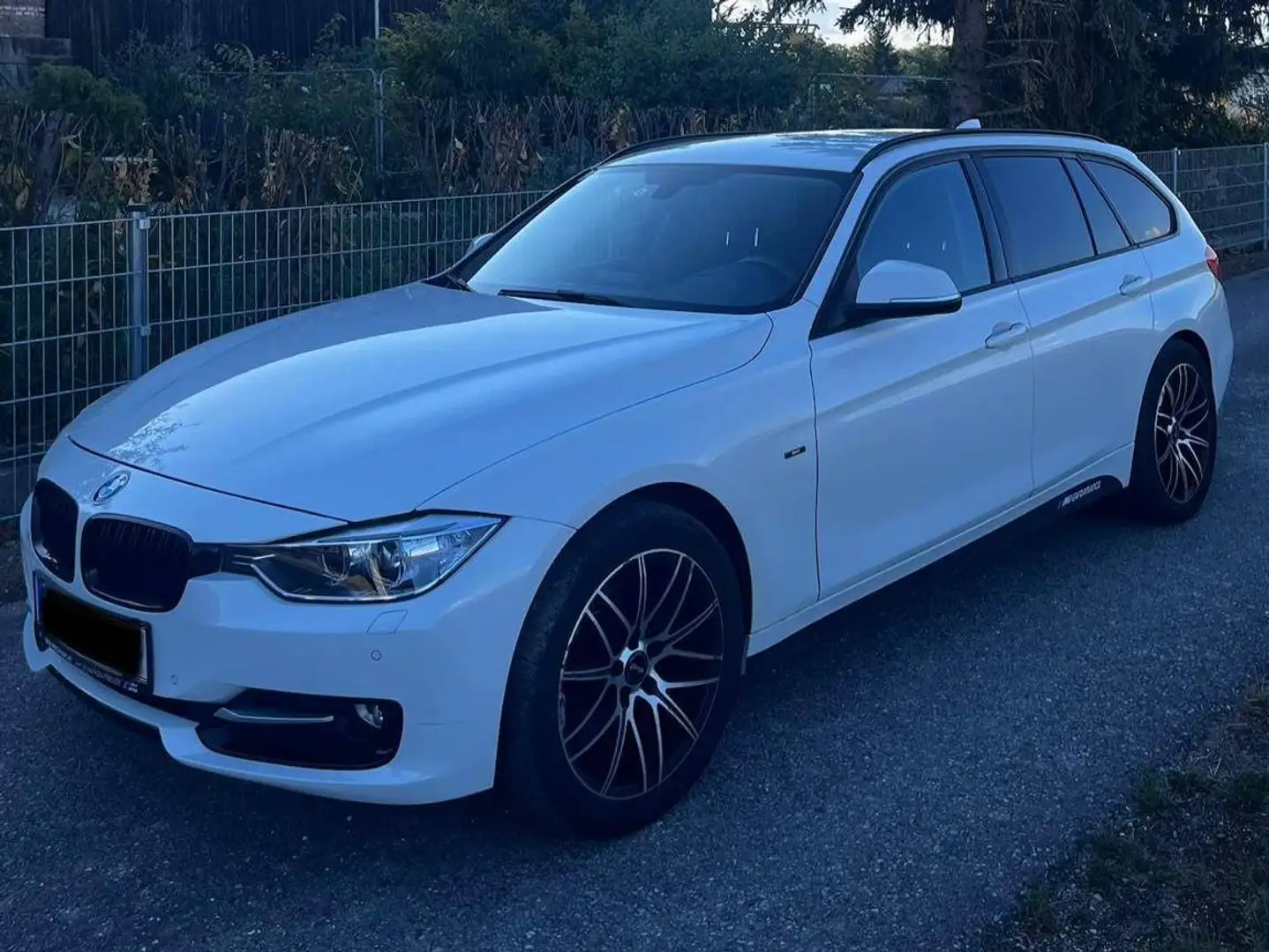 BMW 318 318d Touring Weiß - 2
