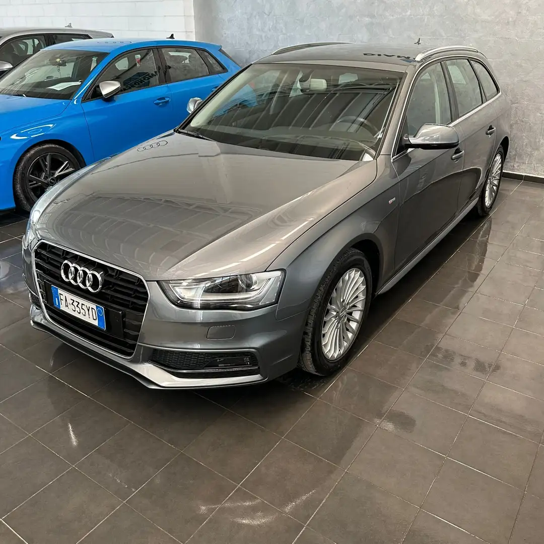Audi A4 Avant 2.0 TDI 150 CV multitronic Advanced S-LINE Grigio - 2