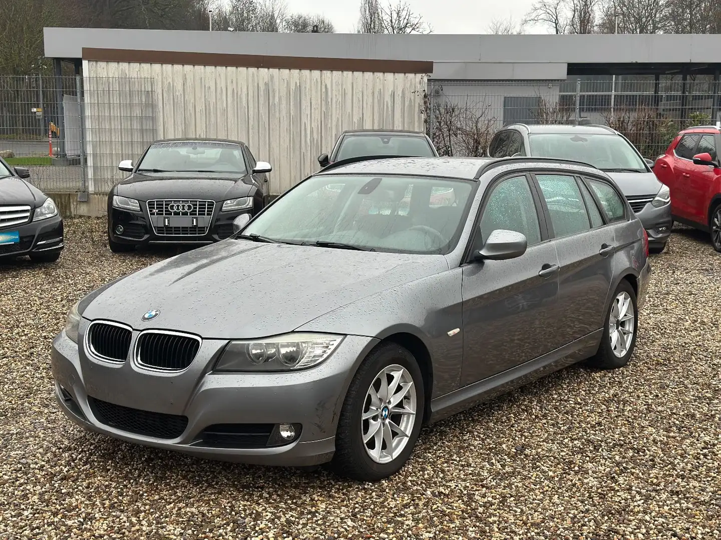 BMW 320 d EfficientDynamics Edition Navi PDC Leder Grau - 1