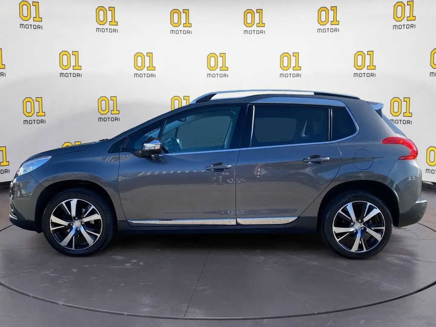 Peugeot 2008 BlueHDi 120 S&S Allure Gris - 2