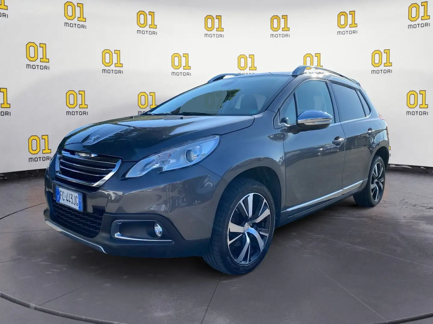 Peugeot 2008 BlueHDi 120 S&S Allure Серый - 1