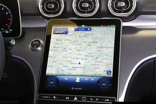 Mercedes-Benz C-Class view 11