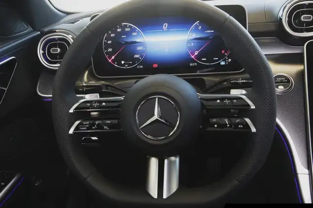 Mercedes-Benz C-Class view 13