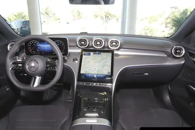 Mercedes-Benz C-Class view 10