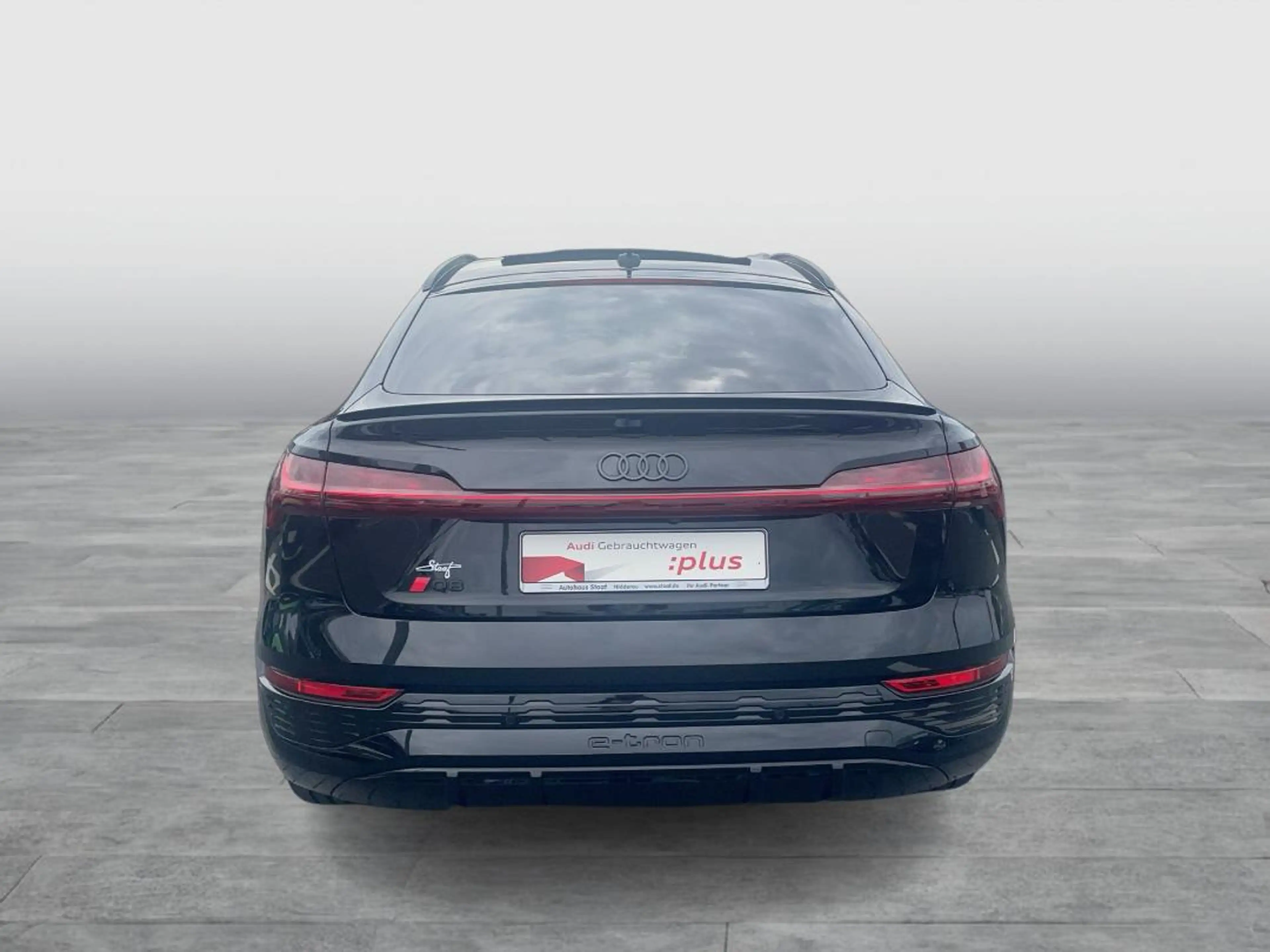 Audi Q8 e-tron S line 55QUATTRO|HuD|BLACK|PANO|MATRIX|360° — photo 4