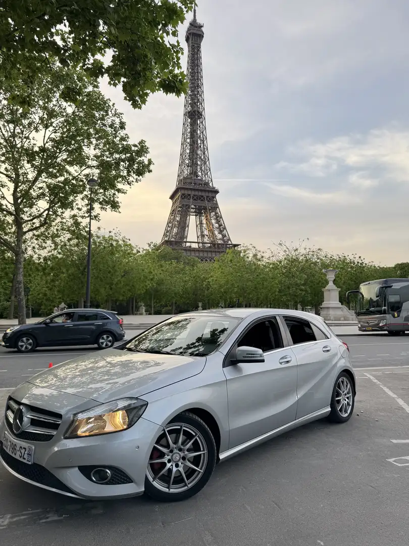Mercedes-Benz A 180 BlueEFFICIENCY Edition Argent - 1