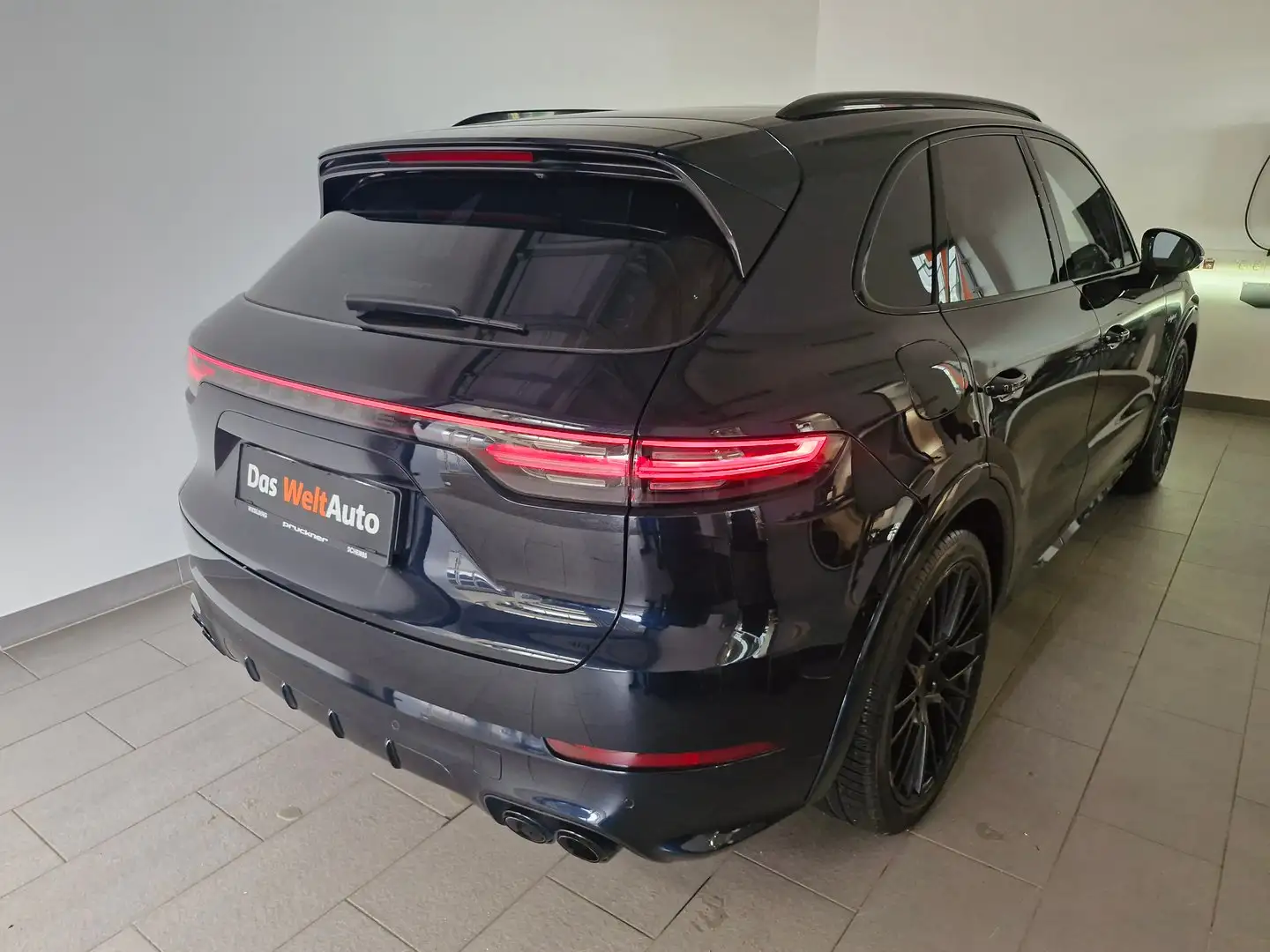 Porsche Cayenne Turbo S E-Hybrid Blau - 2