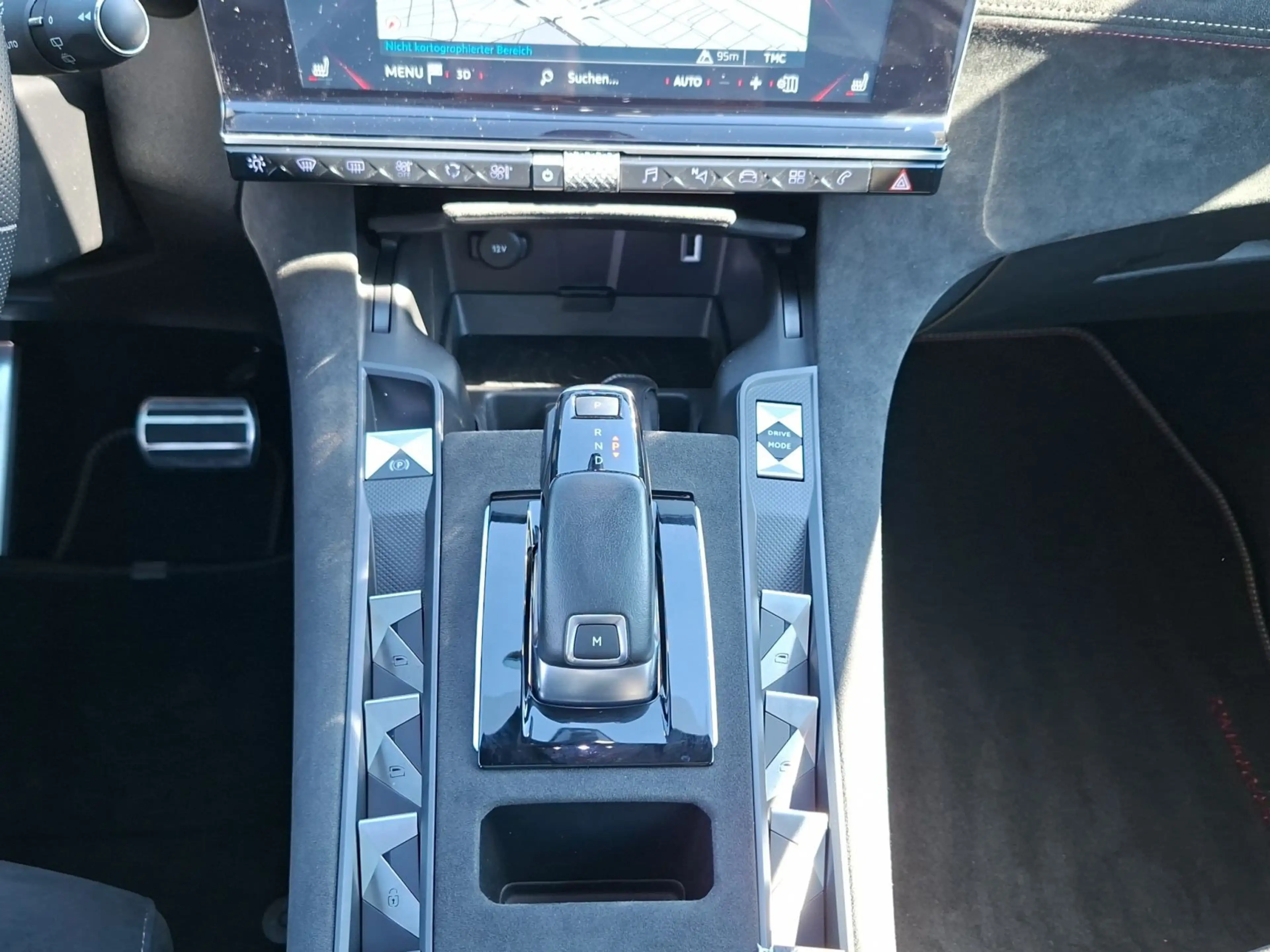 DS Automobiles DS 7 Crossback DS7 Crossback Performance Line 180 EAT8 — photo 15
