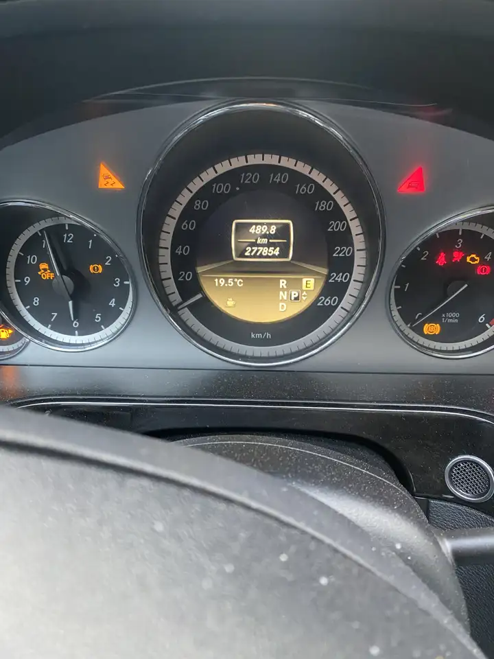 Mercedes-Benz E 300