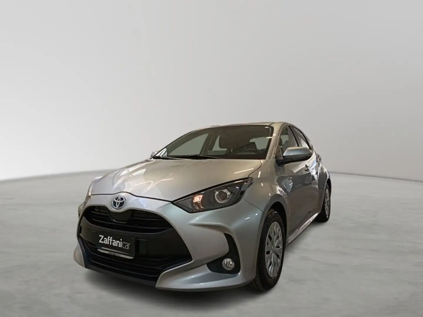 Toyota Yaris 1.5 Hybrid 5 porte Business NEOPATENTATO Zilver - 2