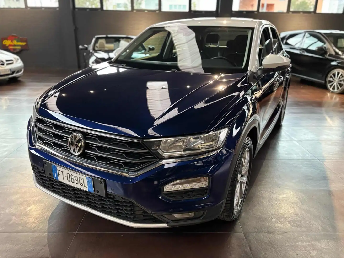 Volkswagen T-Roc 1.0 TSI 115 CV Advanced BlueMotion Technology Blu/Azzurro - 2