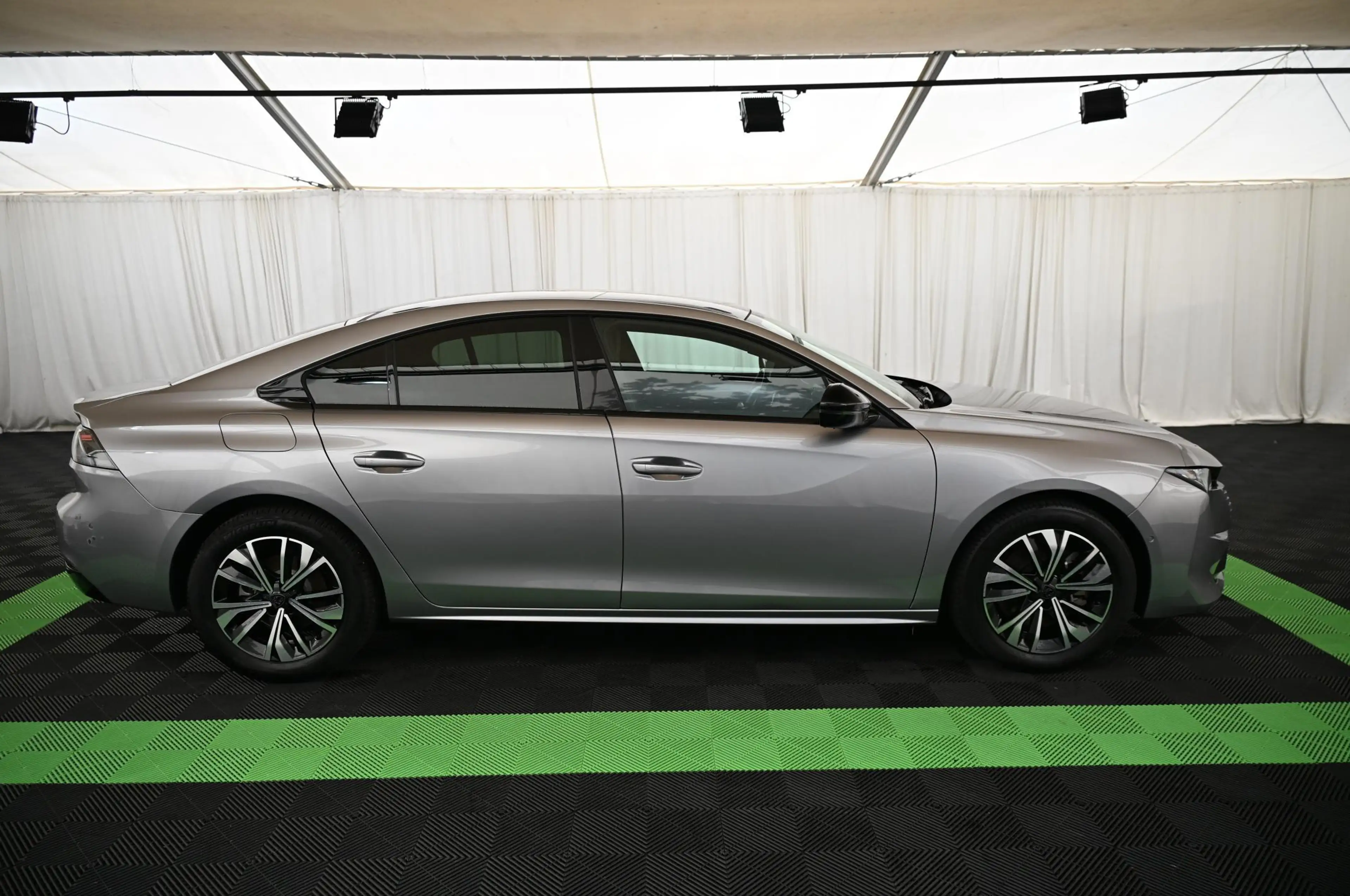 Peugeot 508 1.6 180 PHEV e-EAT8 Allure MATRIX/NAV/ACC/17 — photo 8