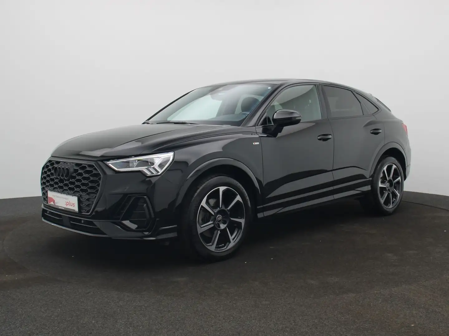 Audi Q3 S-Line 35 TFSI S-tronic / Navi, LED Schwarz - 2