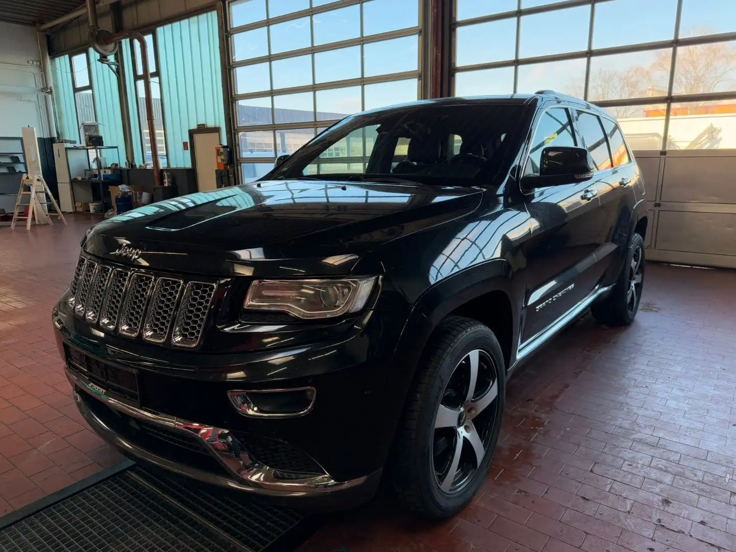 Jeep Grand Cherokee 3.0 CRD Summit Vollausstattung Schwarz - 2