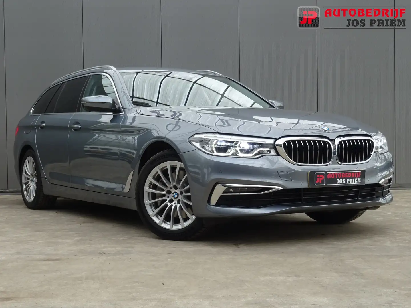 BMW 530 5-serie Touring 530i High Executive * LED * GR NAV Gris - 2