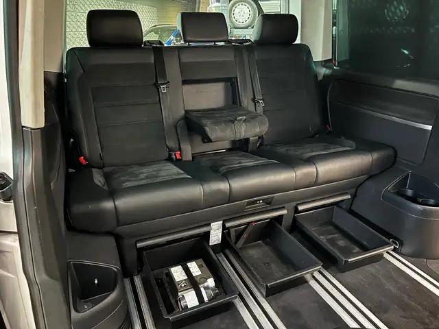 Volkswagen Multivan view 29