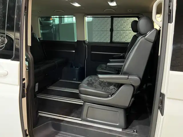 Volkswagen Multivan view 28