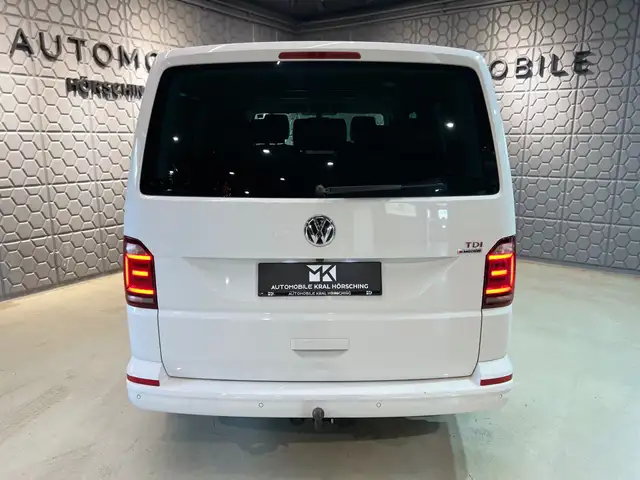 Volkswagen Multivan view 8