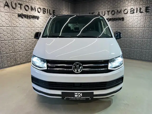 Volkswagen Multivan view 2