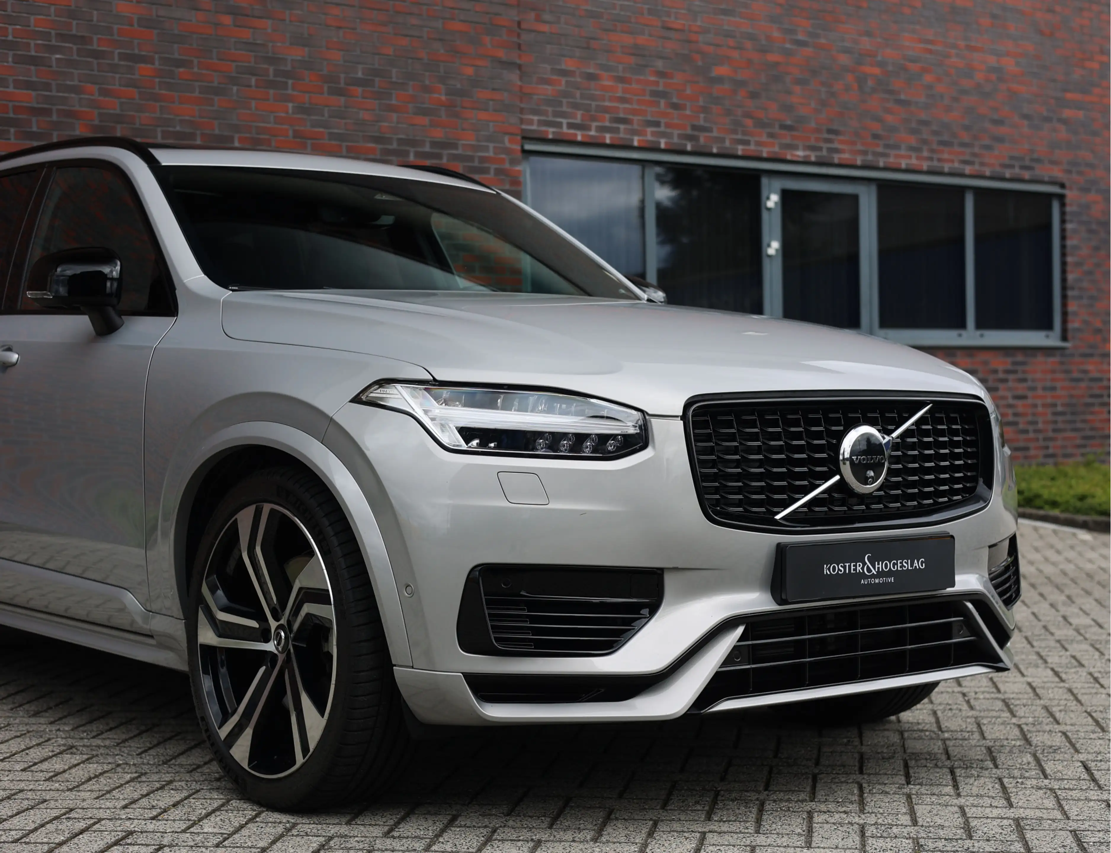 Volvo XC90 T8 AWD Ultimate Dark | Pano - HUD - Trekhaak — photo 8