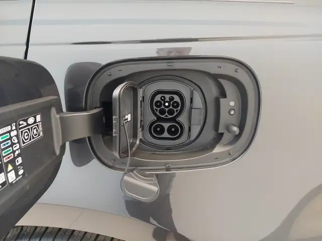 Land Rover Range Rover Sport P460e Dynamic SE PHEV Momentum Ansicht 12