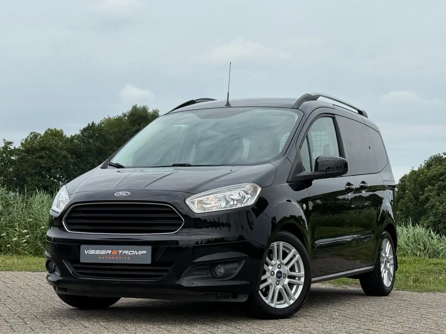 Ford Tourneo Courier 1.0 Titanium - Panther Black - Navigatie/LMV/Clima Zwart - 2