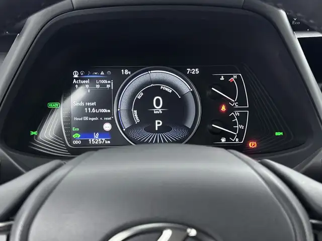 Lexus Ux view 8