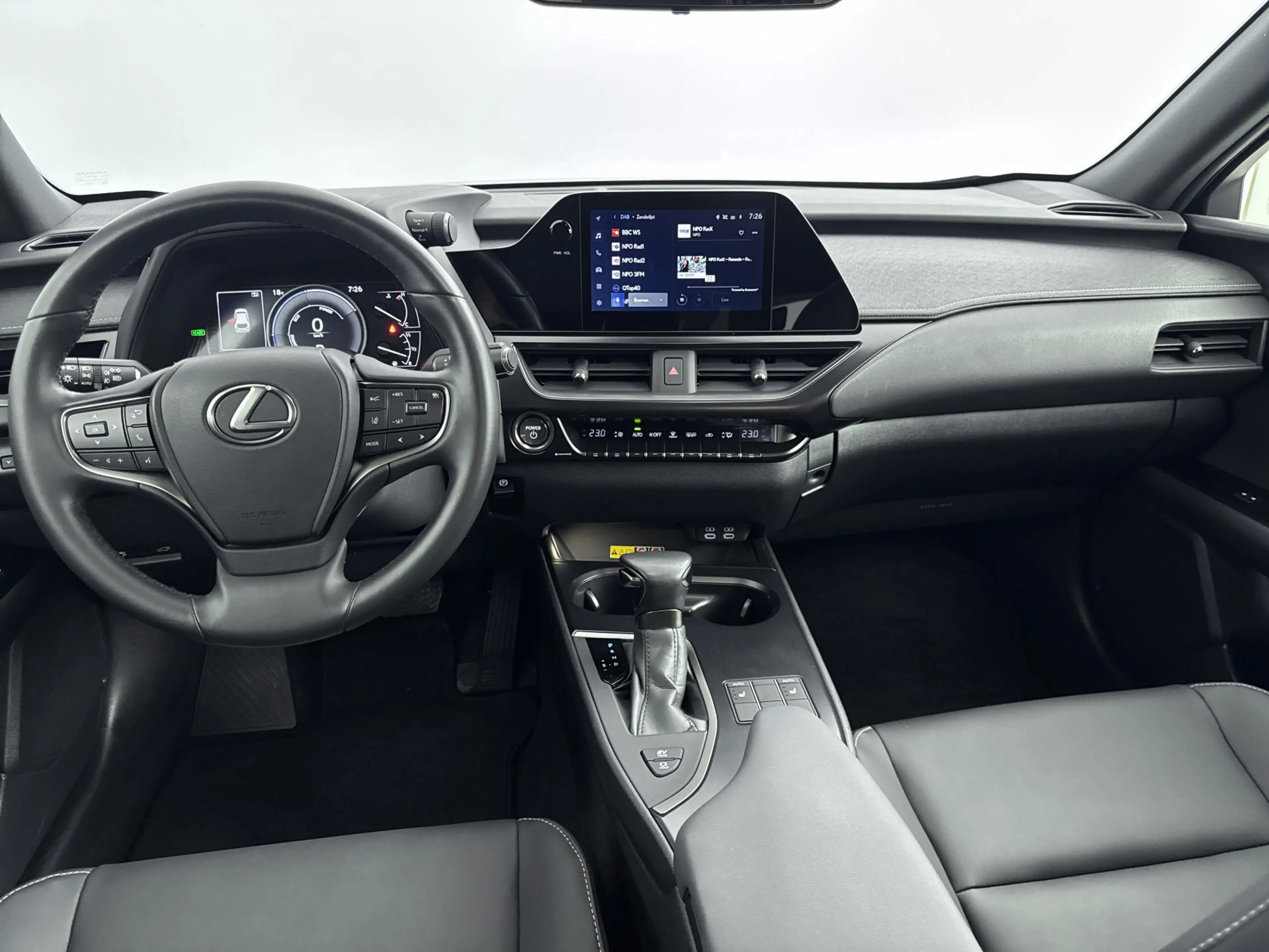 Lexus UX 250h F Sport Line | Parkeersensoren V+A | Blindspot | S — photo 5