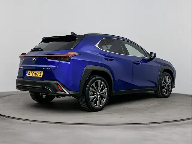 Lexus Ux view 2