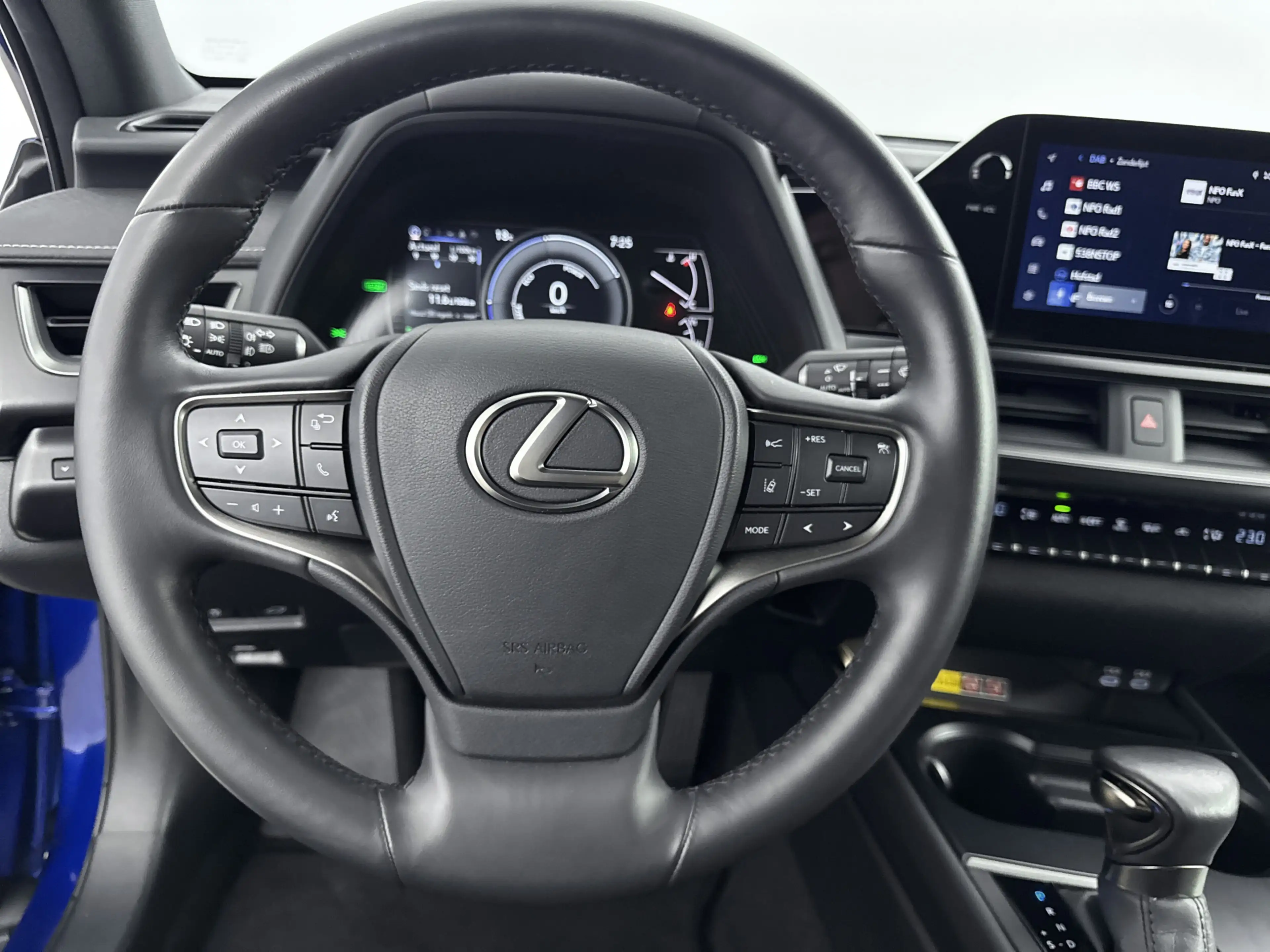 Lexus UX 250h F Sport Line | Parkeersensoren V+A | Blindspot | S — photo 6