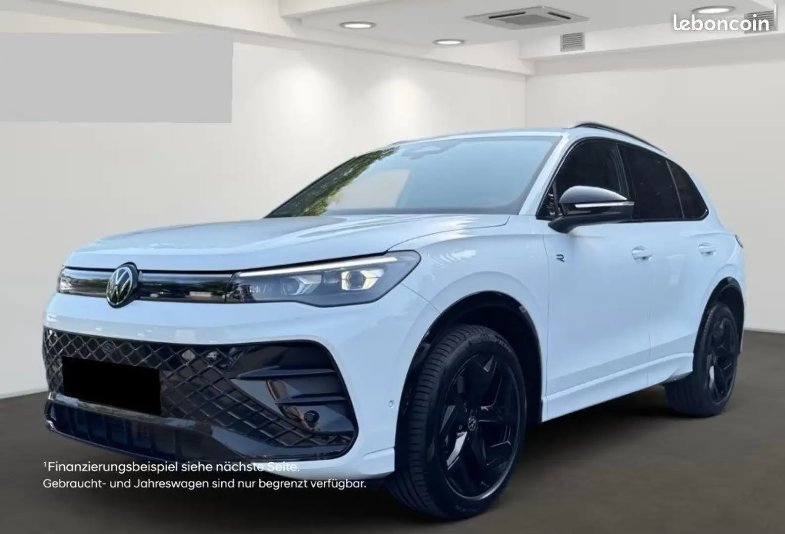 Volkswagen Tiguan 2.0 TDI DSG R-Line 150CH -ACC-LED-GPS-BLACK EDITION-ATTACHE REMORQUE-CAMERA-RADAR AVANT-ARRIERE Blanc - 1