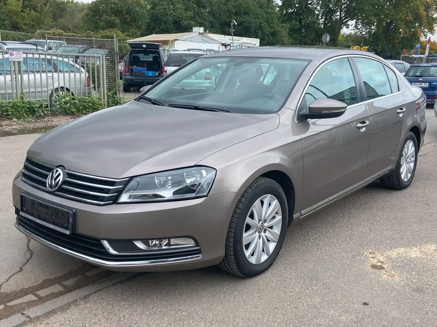 Volkswagen Passat Comfortline Automa./Sitzheizung/Klima/Parksensoren - 1