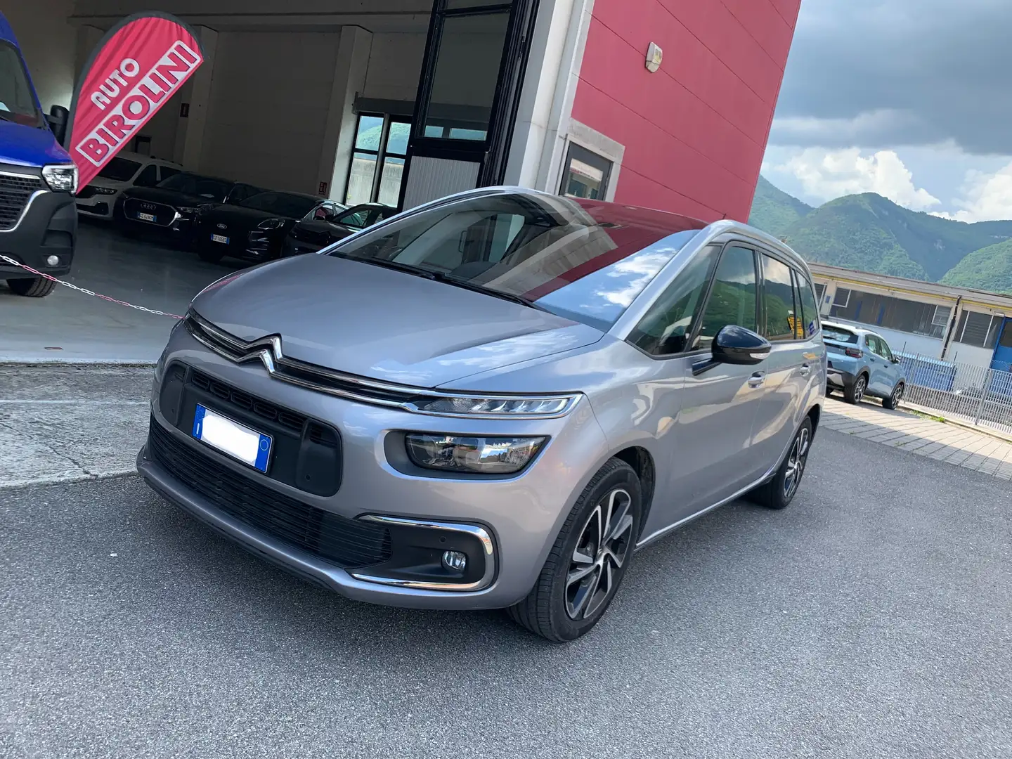 Citroen Grand C4 SpaceTourer C4 Grand Spacetourer 1.5 bluehdi Shine s siva - 1