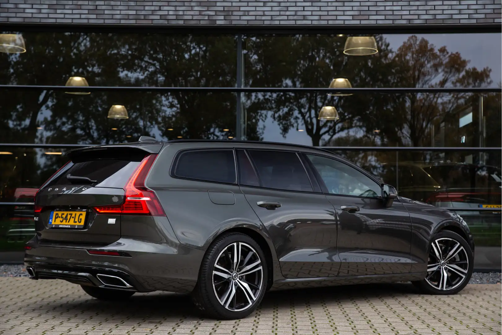 Volvo V60 2.0 T6 Recharge AWD Inscription Expression , Trekh Gris - 2