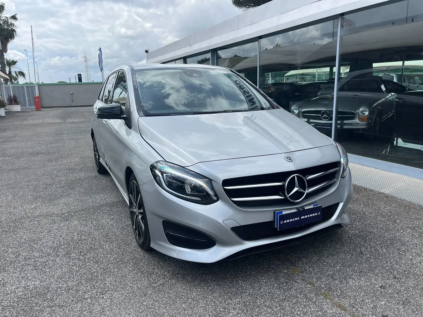 Mercedes-Benz B 200 B 200 d Sport auto AMG PACK Silber - 1