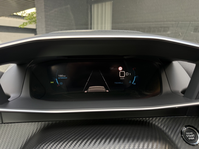 Peugeot 2008 1.2 PT Allure Pack — photo 16